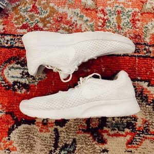 white nike running shoes